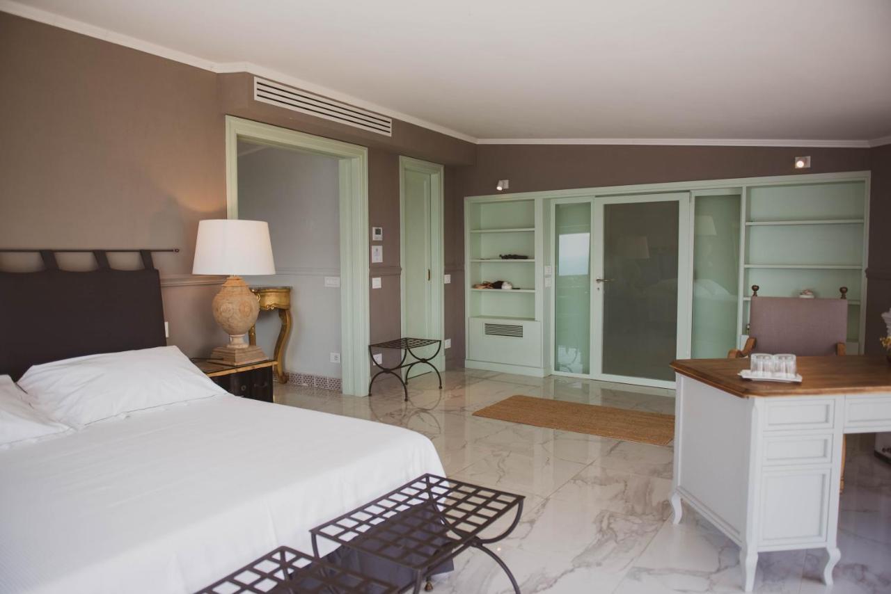 La Librata Boutique Hotel Terracina Kültér fotó