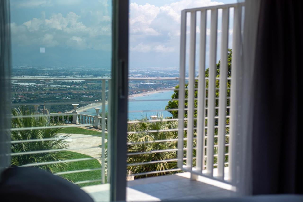 La Librata Boutique Hotel Terracina Kültér fotó