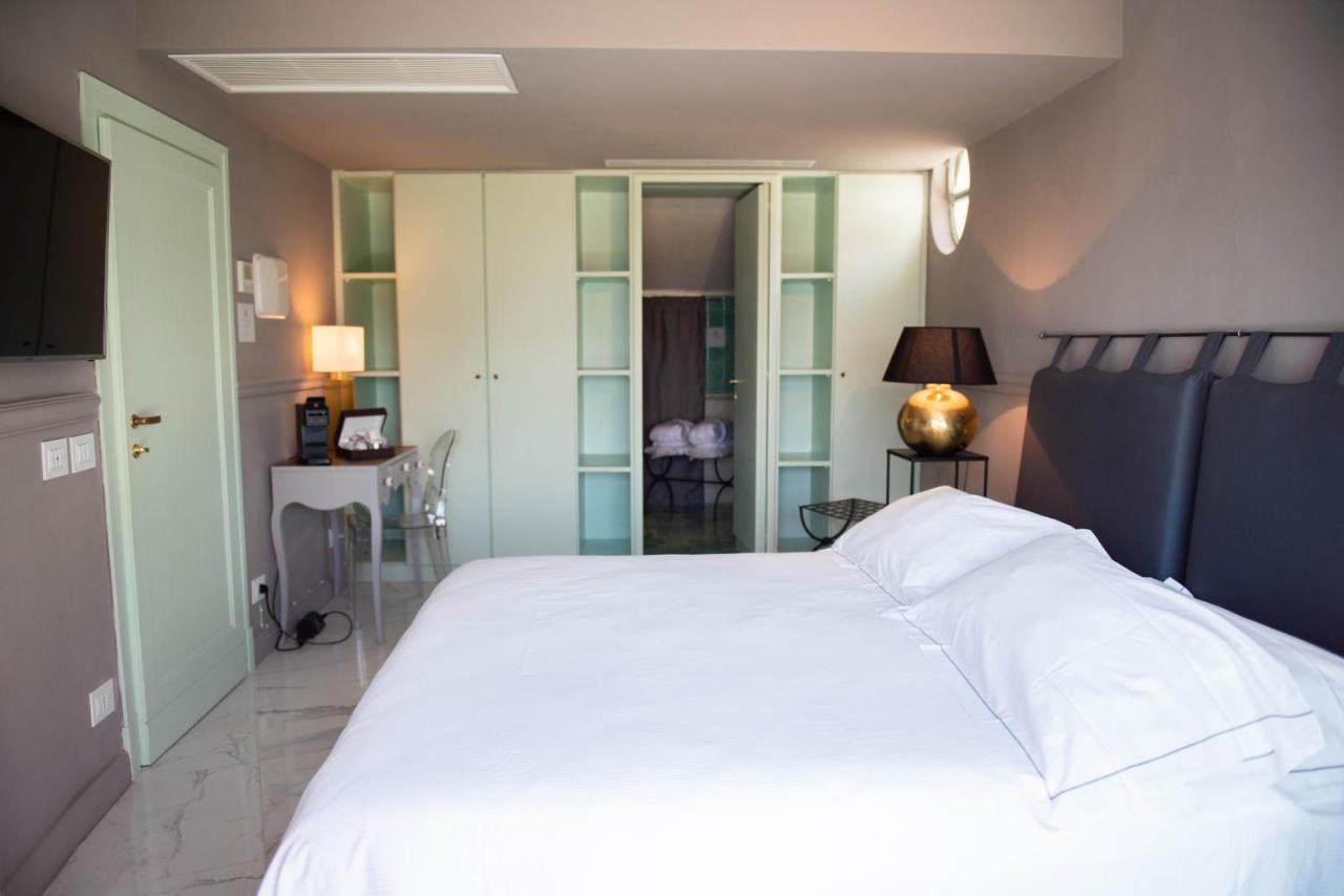 La Librata Boutique Hotel Terracina Kültér fotó